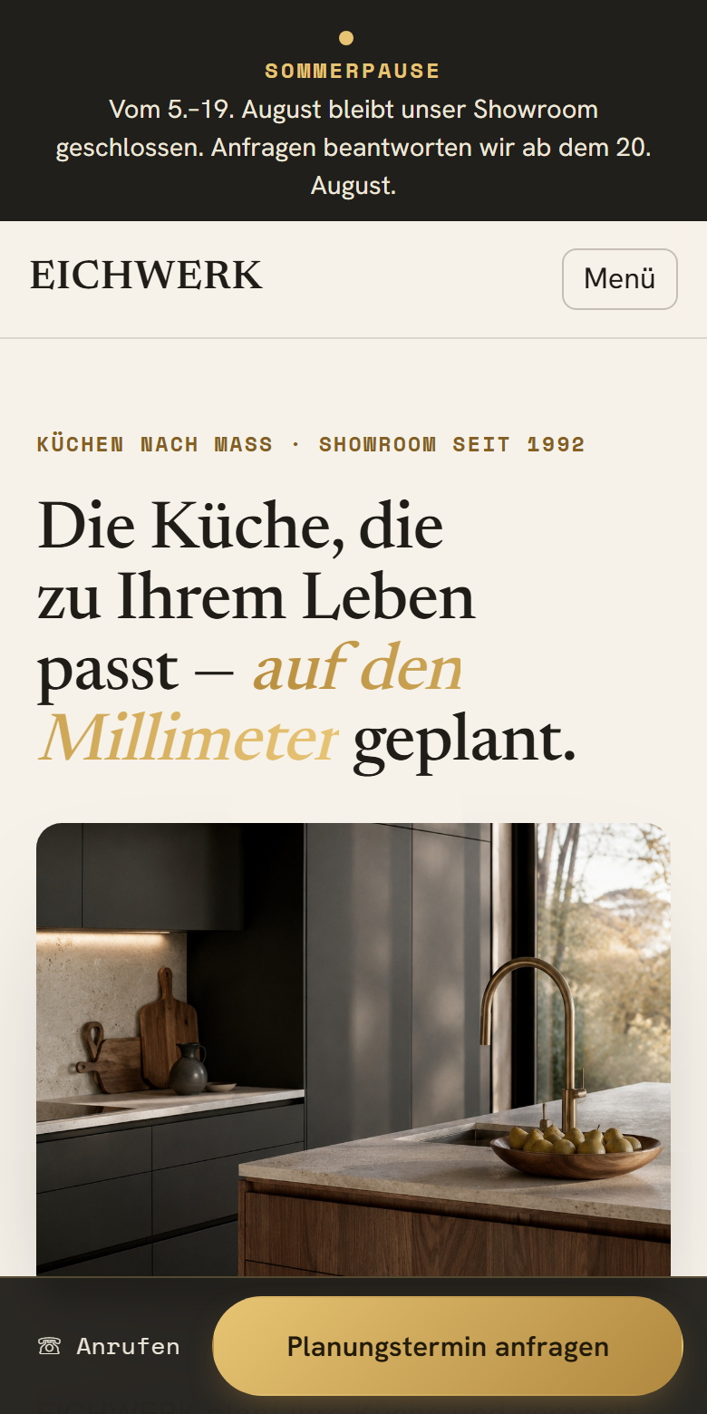 EICHWERK – Startseite am Smartphone mit fixiertem Button „Planungstermin anfragen“